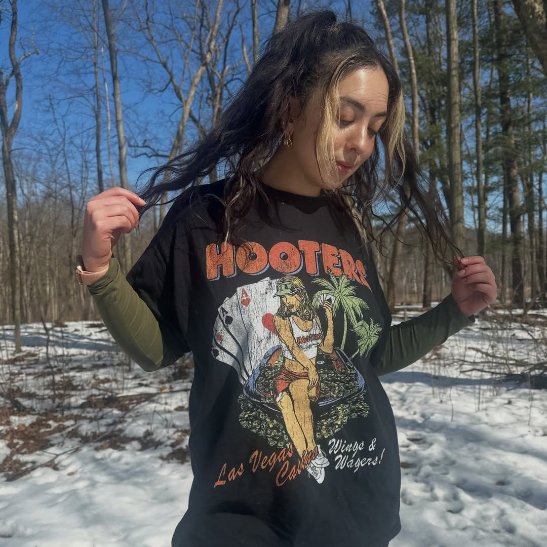 Y2K Hooter 'Wings And Wagers' Las Vegas Rare Washed Black T-Shirt